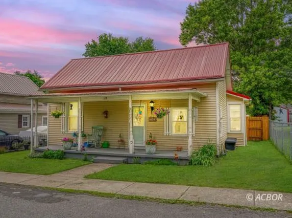 128 N Church St, Hamden, OH 45634