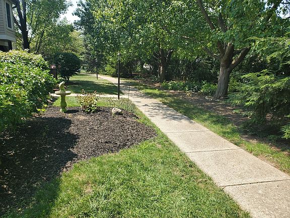 5th image of 1676 Saint James Ct