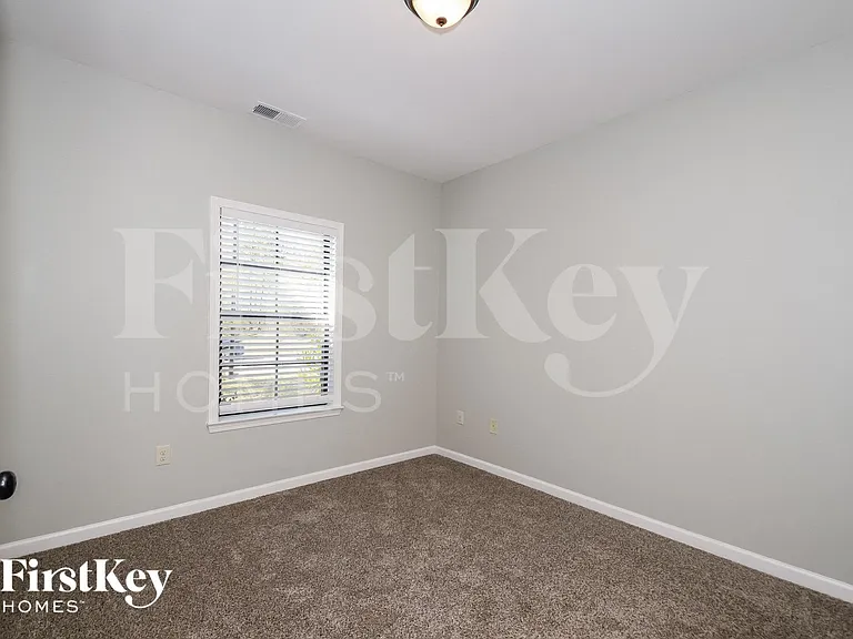 5573 Timber Leaf Trl — Photo 10
