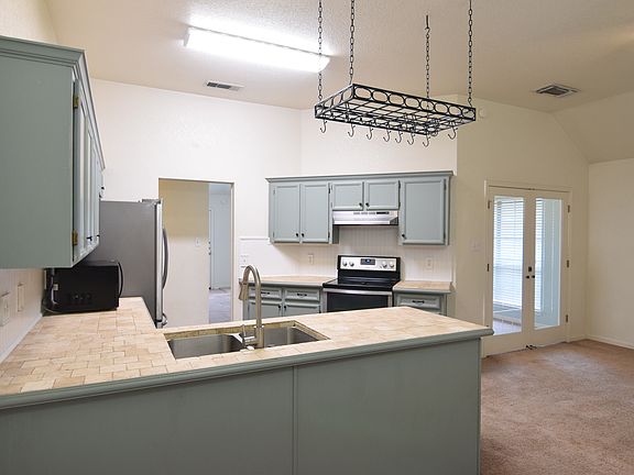 5th image of 1111 Lambrusco Dr