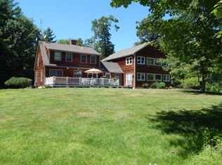 56 Osgood Rd, Kensington, NH 03833