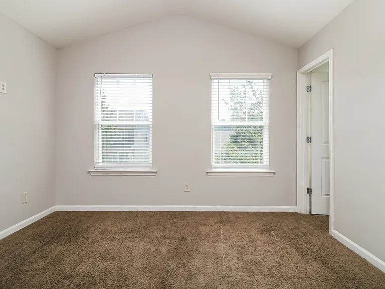 98 High Point Way — Photo 15