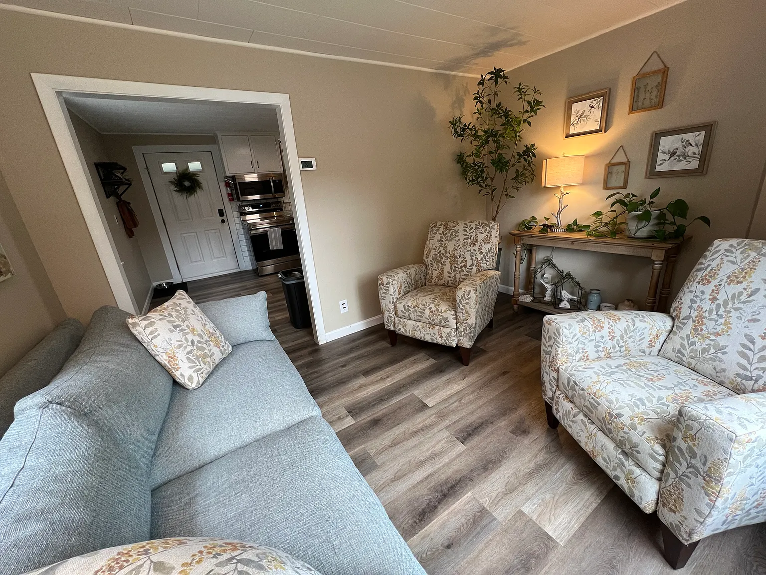 2 bed, 849 sqft, $2,500 — Photo 2