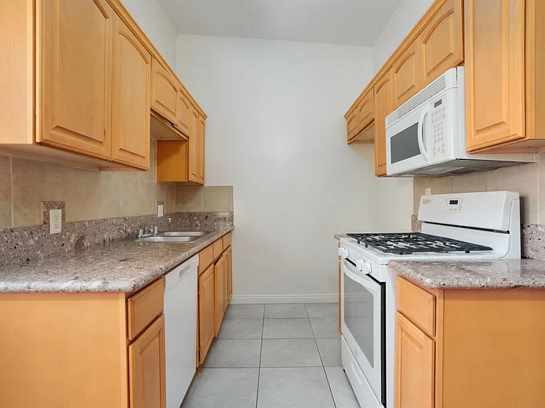 5412 Willowcrest Ave #3 — Photo 8