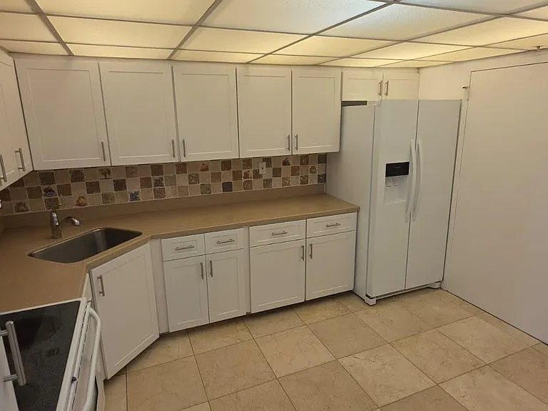 2750 NE 183rd St #2010 — Photo 20