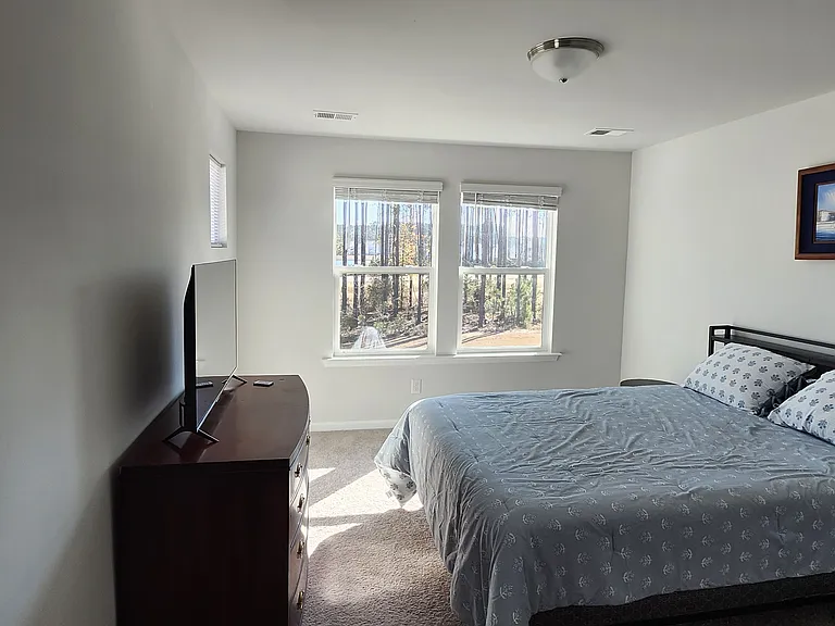 825 Descartes St — Photo 13