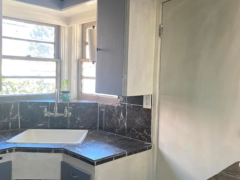 2732 Treat St — Photo 1