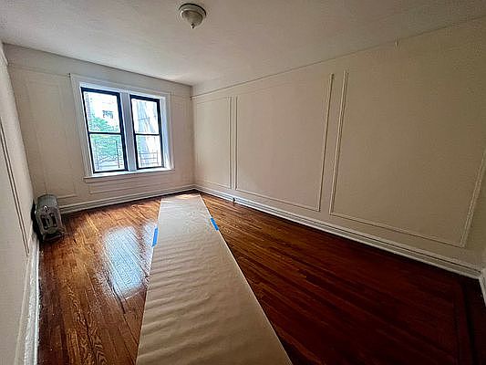 4th image of 675 Academy St #3O