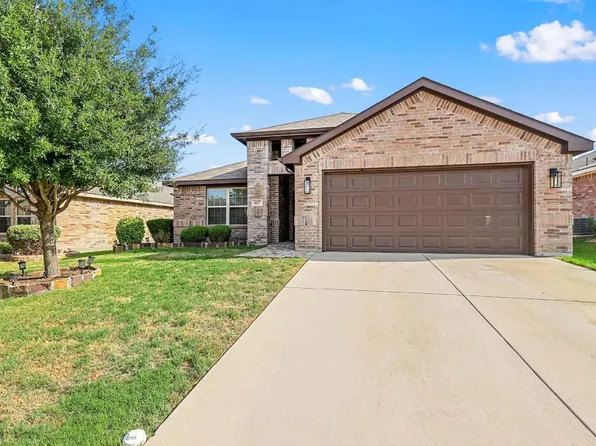 417 Millbrook Ln, Fort Worth, TX 76114