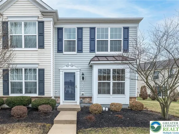 8428 Saylor Ct, Breinigsville, PA 18031