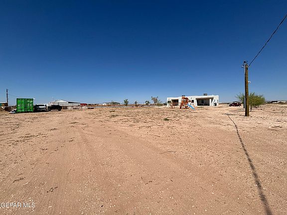 3rd image of 14846 Argyle Ave