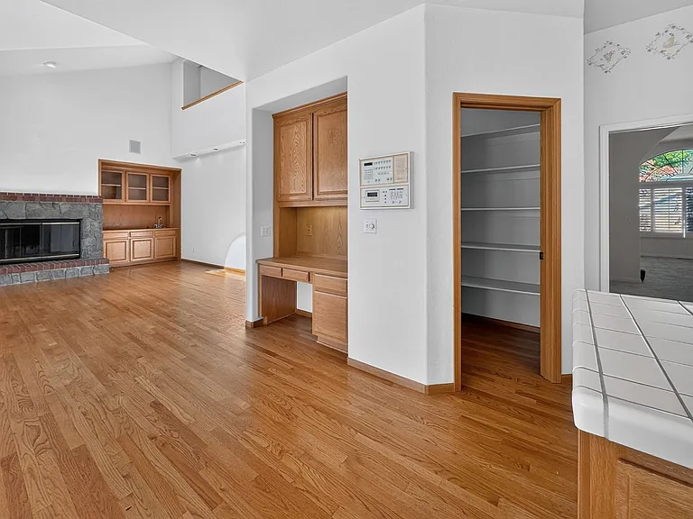 507 Woodfern Ct — Photo 17