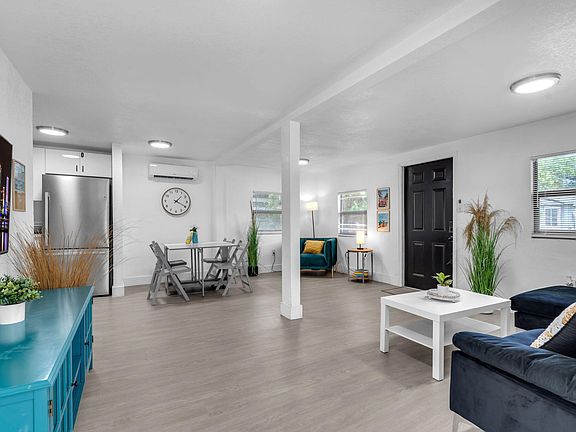 4th image of 109 NW 7th Avenue