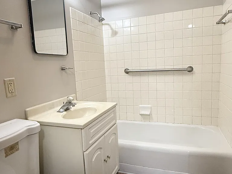 2080 Allen Blvd #4 — Photo 7