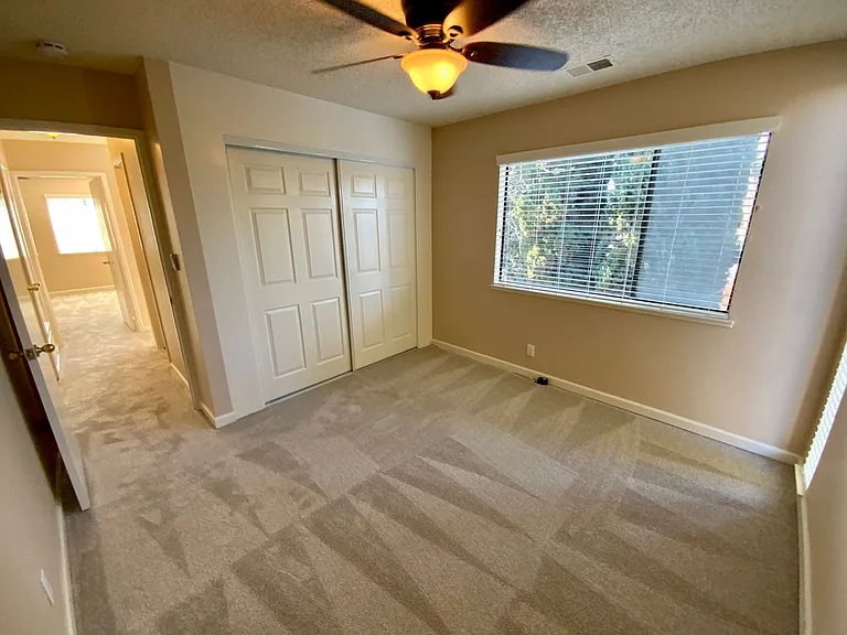 1098 Azalea Ct — Photo 12