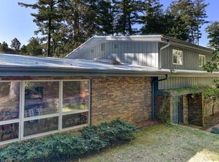 208 N Shore Dr, Hendersonville, NC 28739