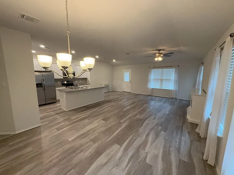 104 Green Jay Dr — Photo 12