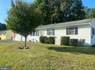 439 Berkshire Ln, Mechanicsburg, PA 17050