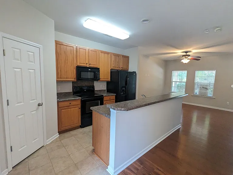 11011 Will Knox Rd — Photo 4