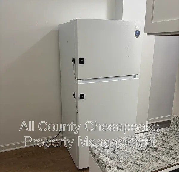 2023 W Lanvale St — Photo 8