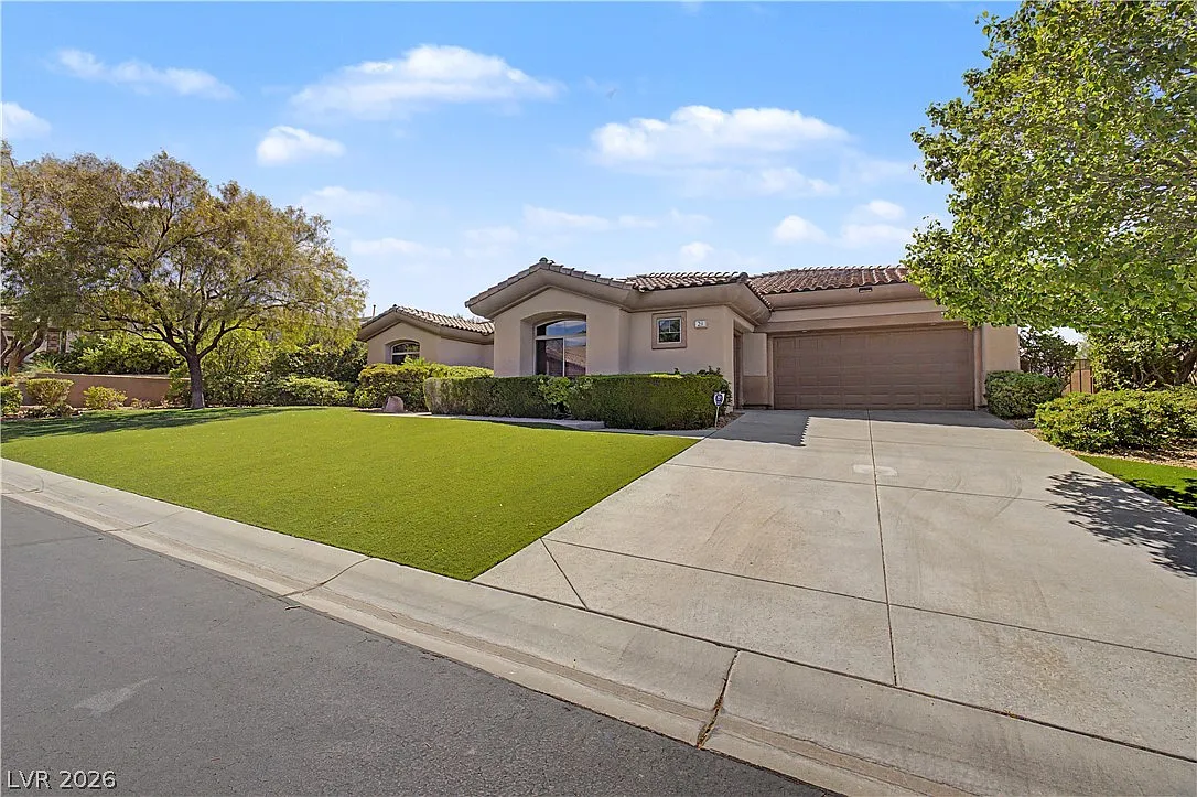4 bed, 3.5 bath, 3600 sqft, $6,700 — Photo 2
