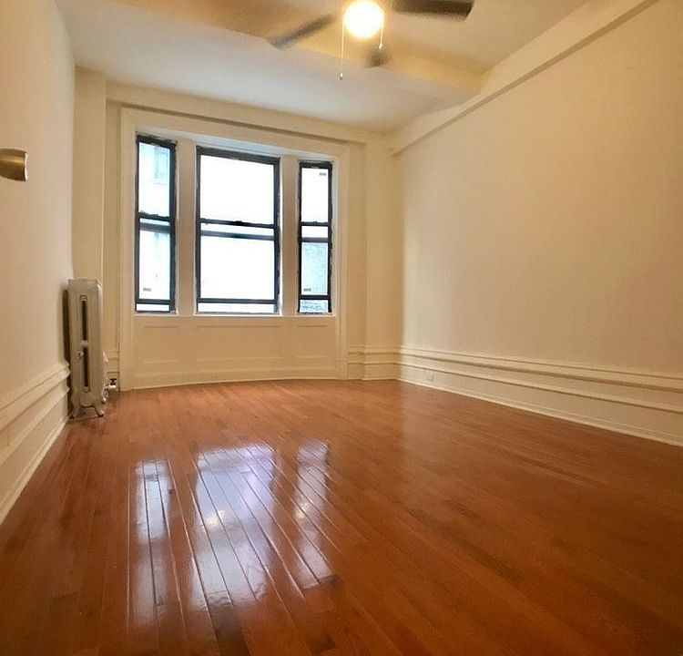 2nd image of 229 W 109th St APT 54