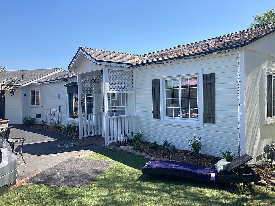 2nd image of 10421 San Vicente Blvd