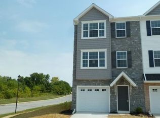 700 Lantern Ct, Red Lion, PA 17356