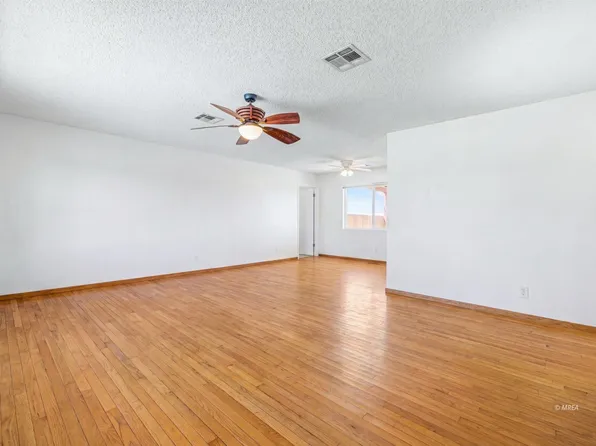 1575 Navajo Ave, Moapa Valley, NV 89021