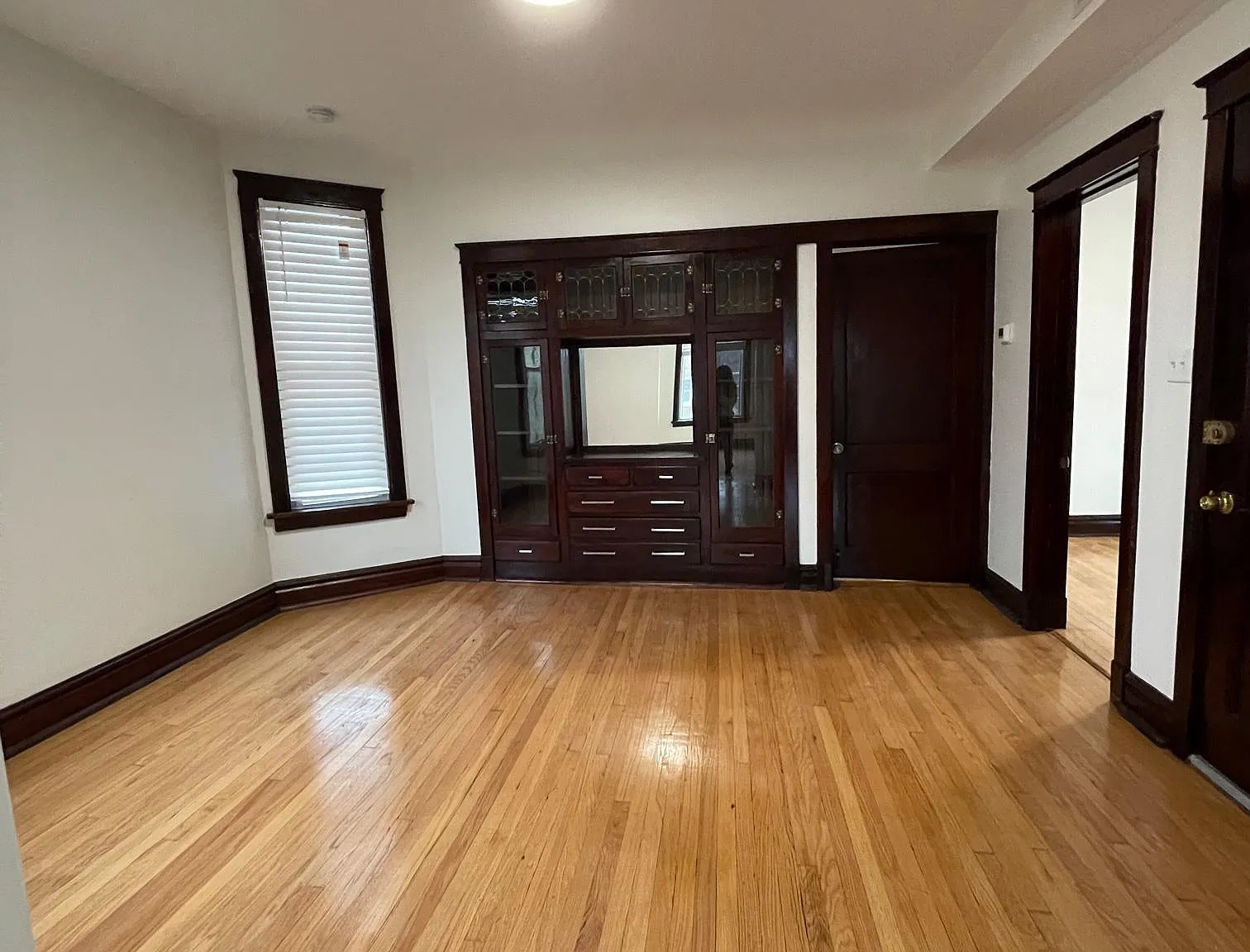 3214 N Kostner Ave — Photo 3
