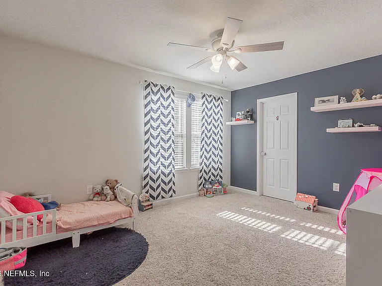 14024 Corrine Cir — Photo 18
