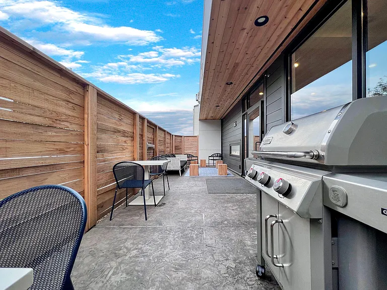Kestrel Park — Photo 17