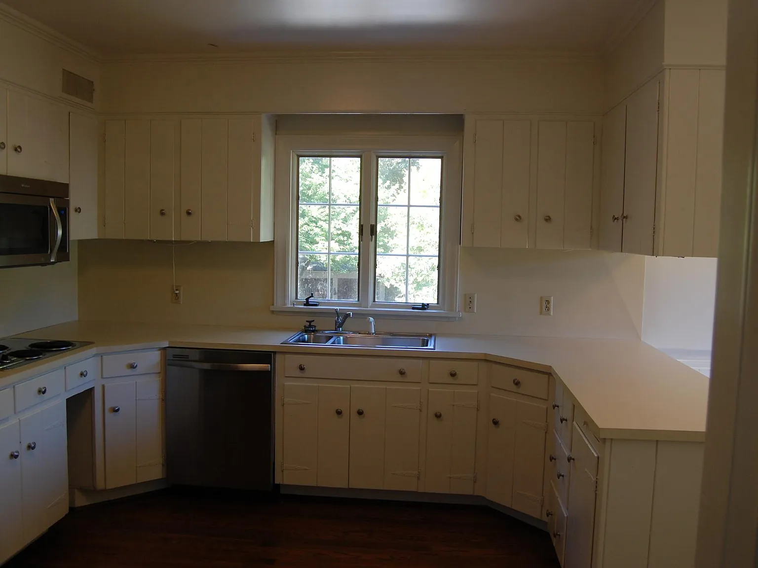 4 bed, 3.5 bath, 3075 sqft, $5,500 — Photo 4