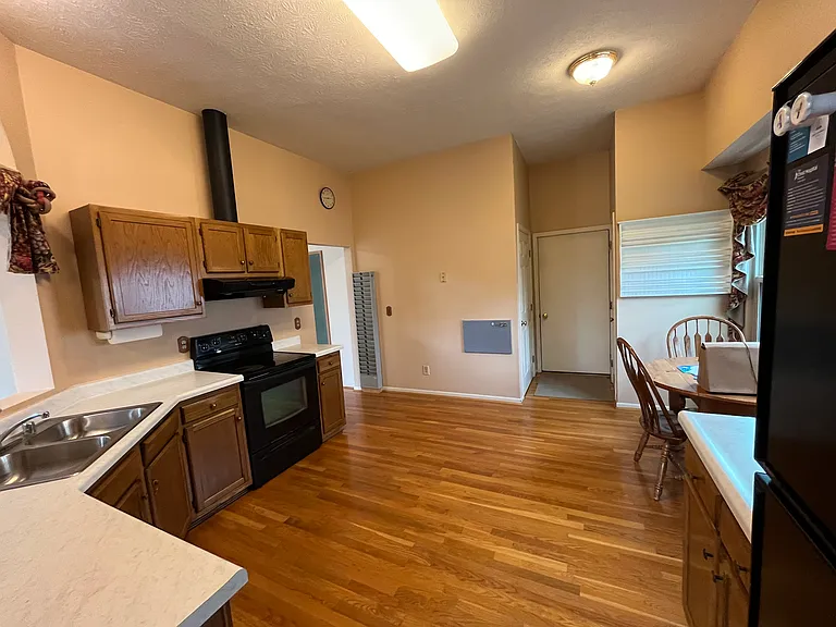 6400 Belmont Park Ct — Photo 7