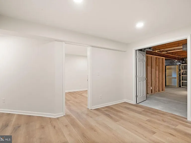 13647 S Springs Dr — Photo 48