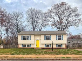 9212 Landgreen St, Manassas, VA 20110