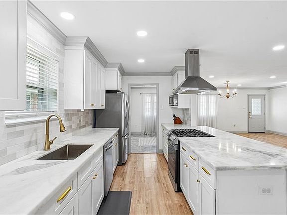 5th image of 1628 Field Ave