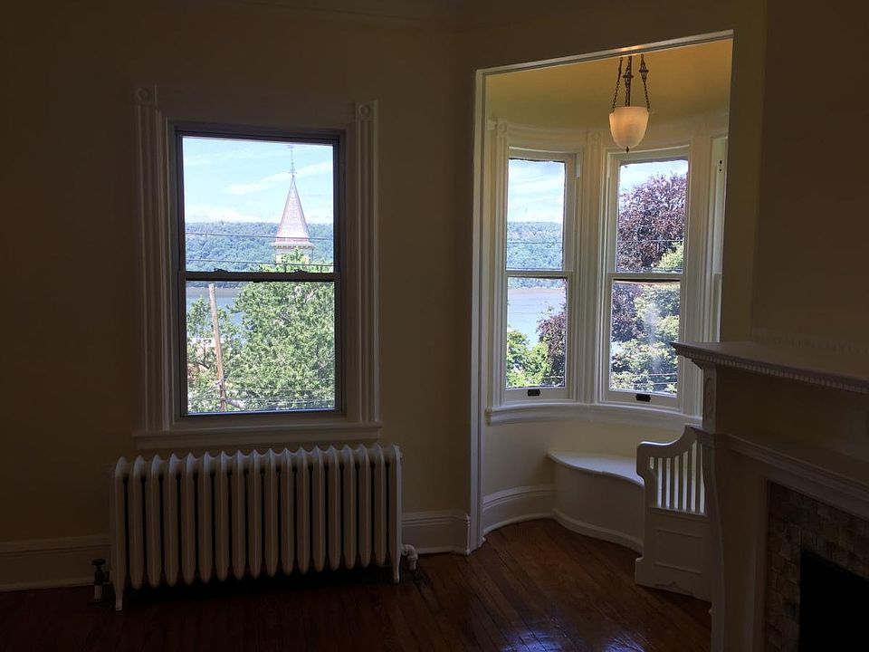 1st image of 526 Warburton Ave APT 2N