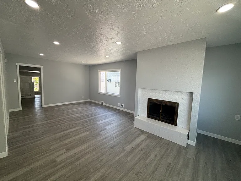 805 Rhode Island Ave — Photo 3