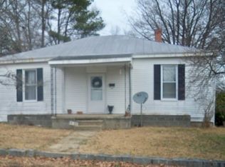 411 Custis St, Crewe, VA