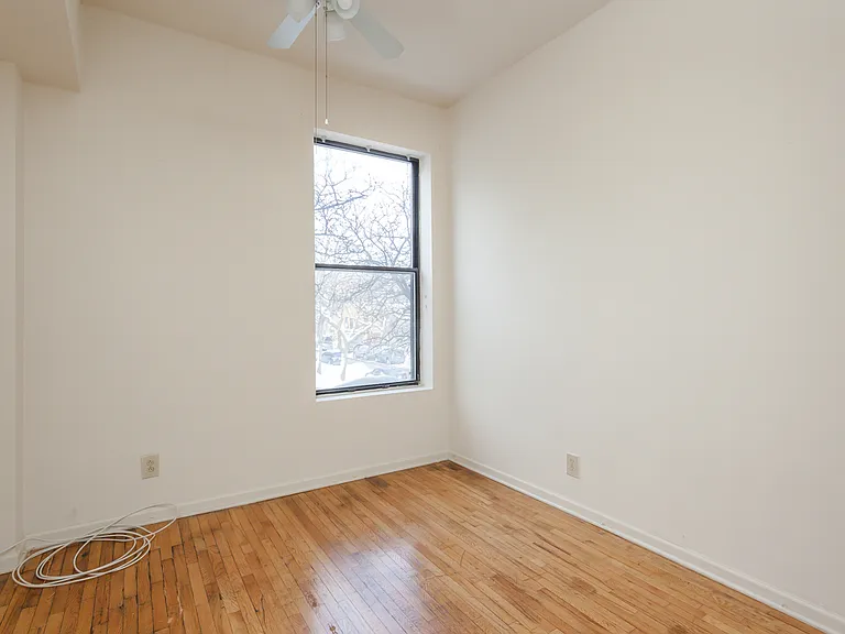 703 W Willow St #1A — Photo 6
