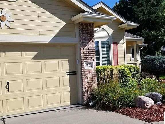 4th image of 1010 Lambert Dr