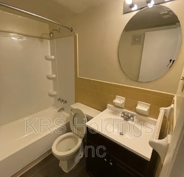 1215 Nelson St #D — Photo 16