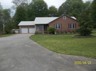 121 Magnolia Dr, Gleason, TN 38229