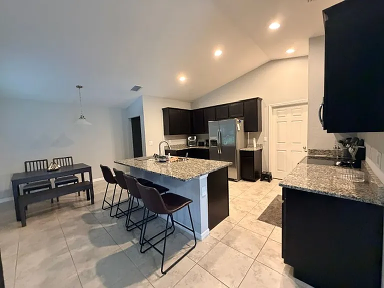 1220 NE 11th Ter — Photo 12