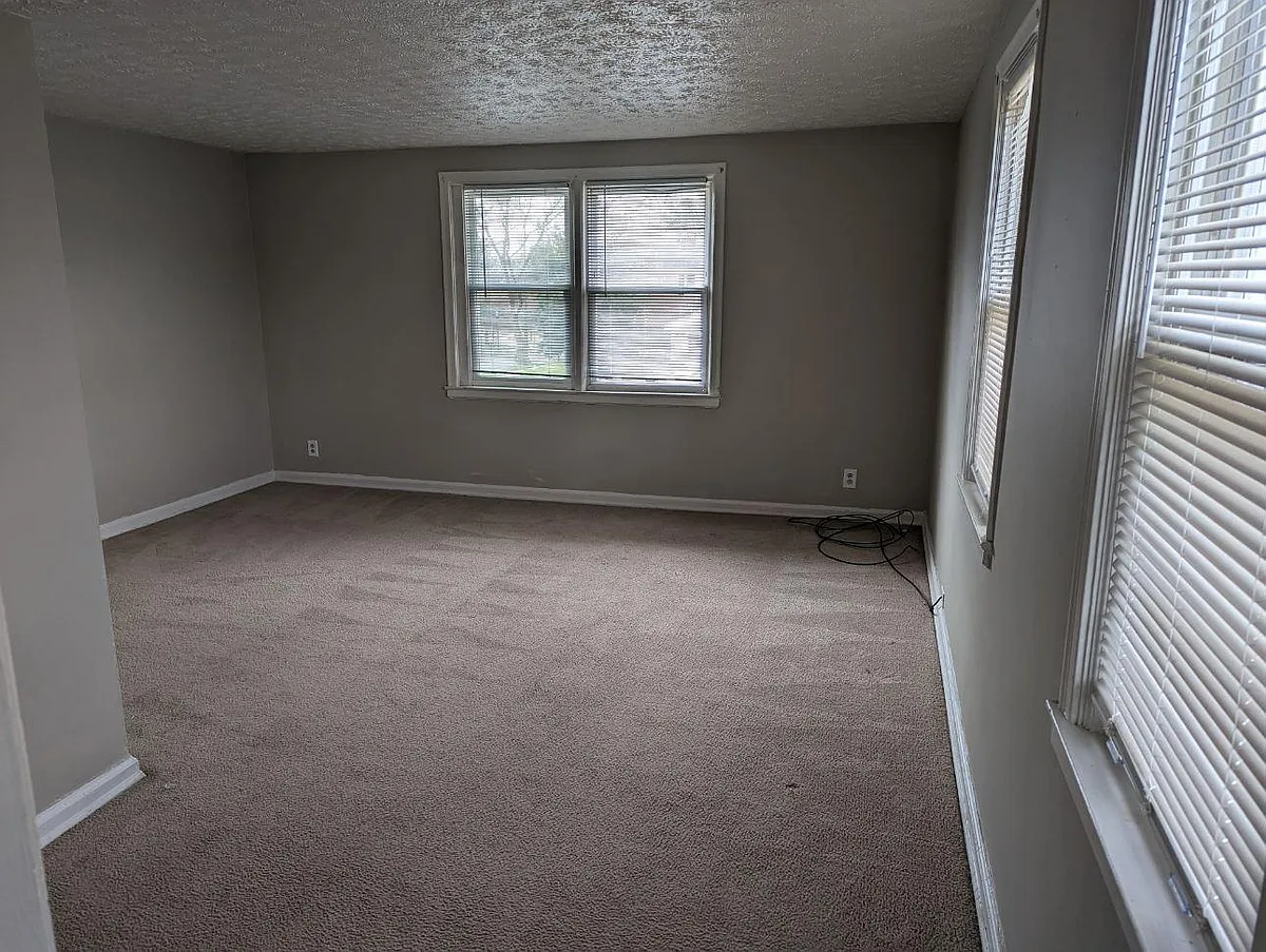 Living Room 2 - 20 Corbin Ct #B