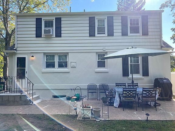3rd image of 56 Hillside Ave