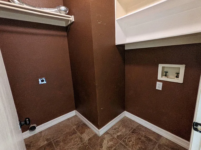 1321 Meadowbrook Dr — Photo 14