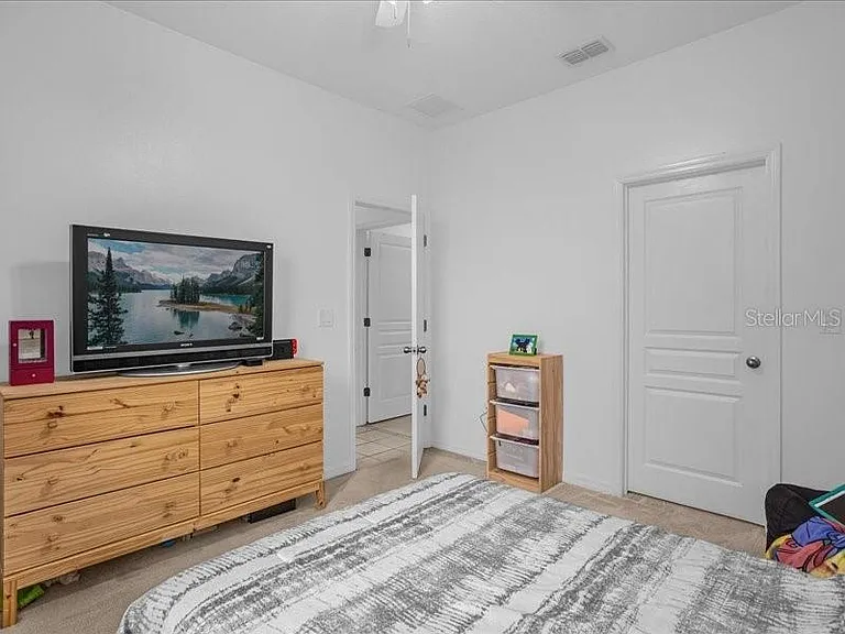 1020 Umbria Ln — Photo 10