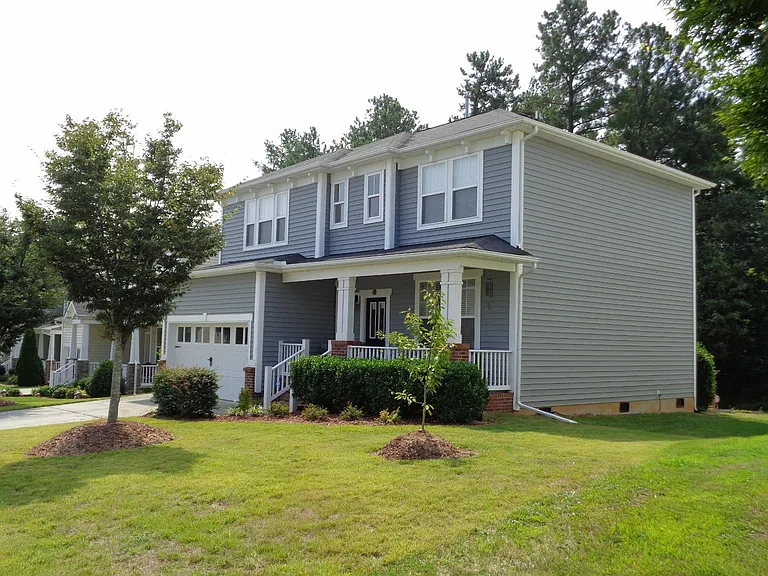 1906 Pear Tree Ln — Photo 2